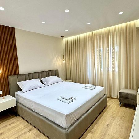 E&R Apartments At Myslym Shyri Tirana Extérieur photo