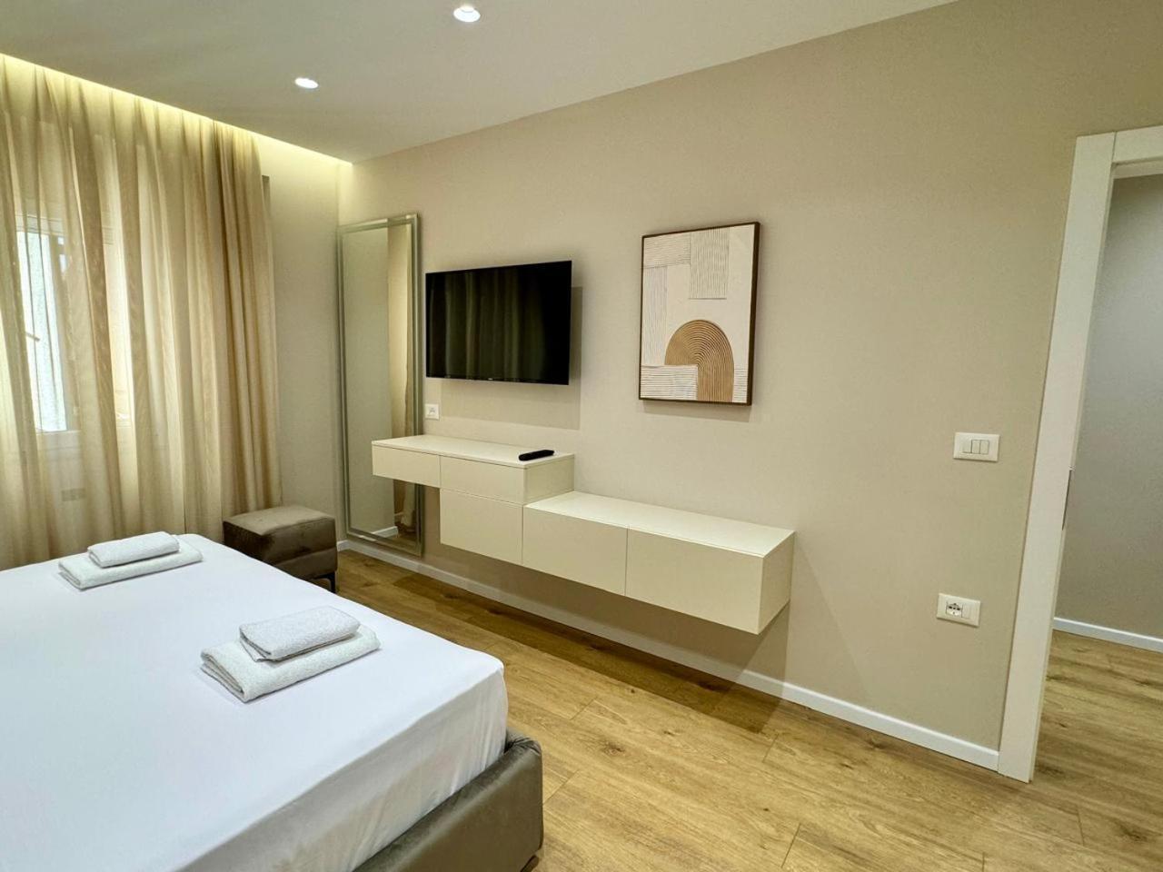 E&R Apartments At Myslym Shyri Tirana Extérieur photo