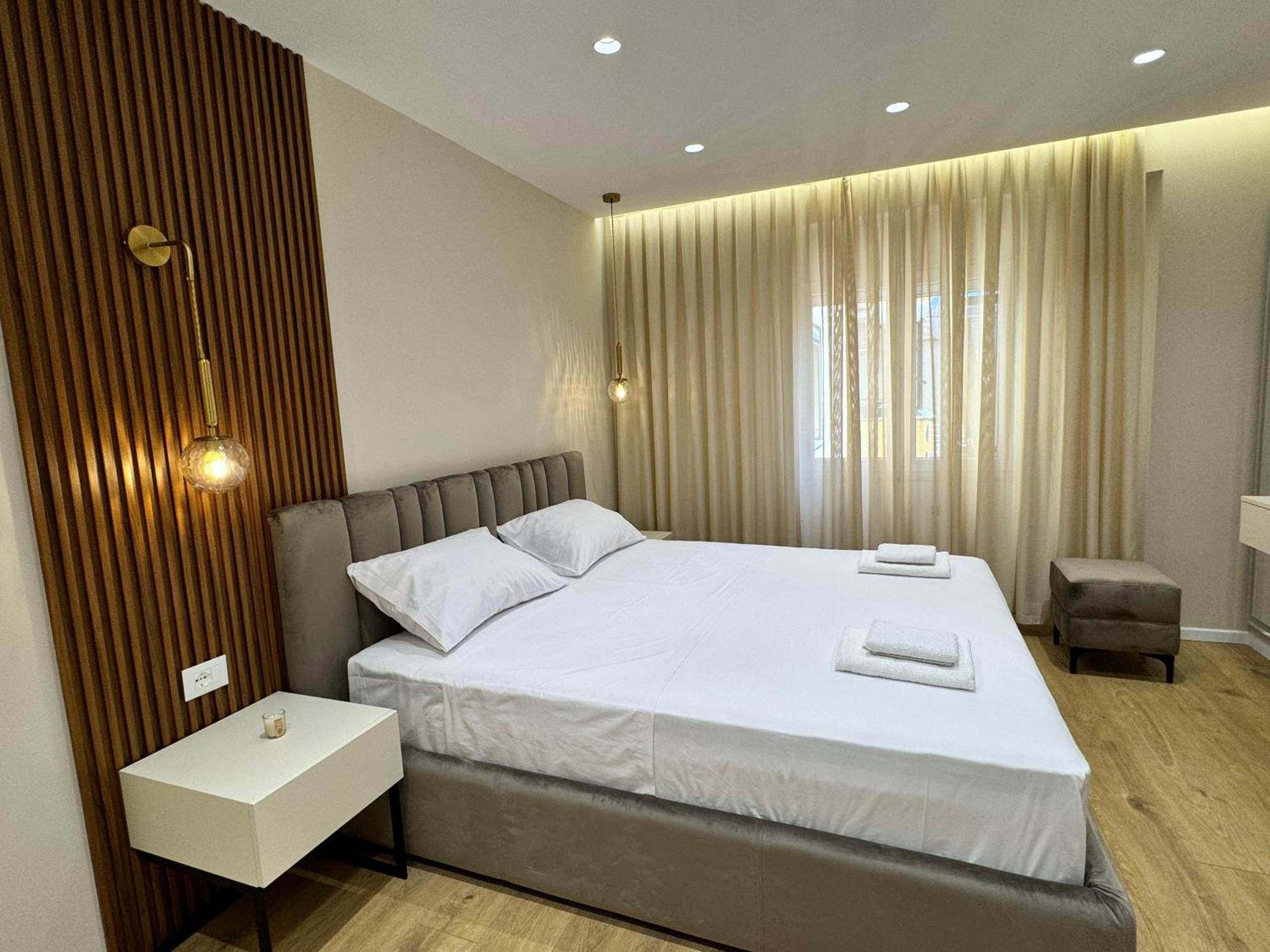 E&R Apartments At Myslym Shyri Tirana Extérieur photo