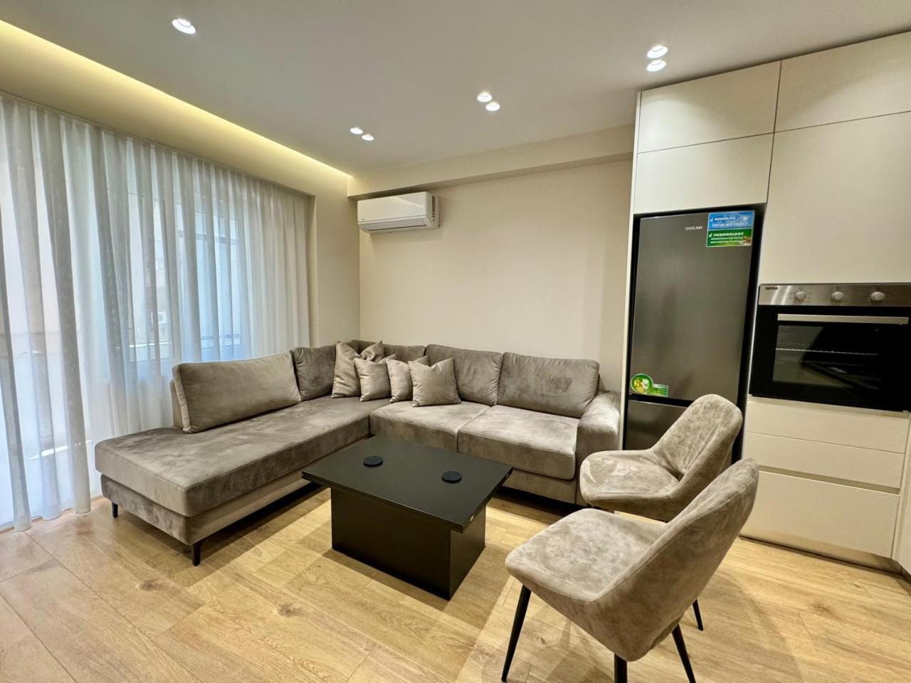 E&R Apartments At Myslym Shyri Tirana Extérieur photo