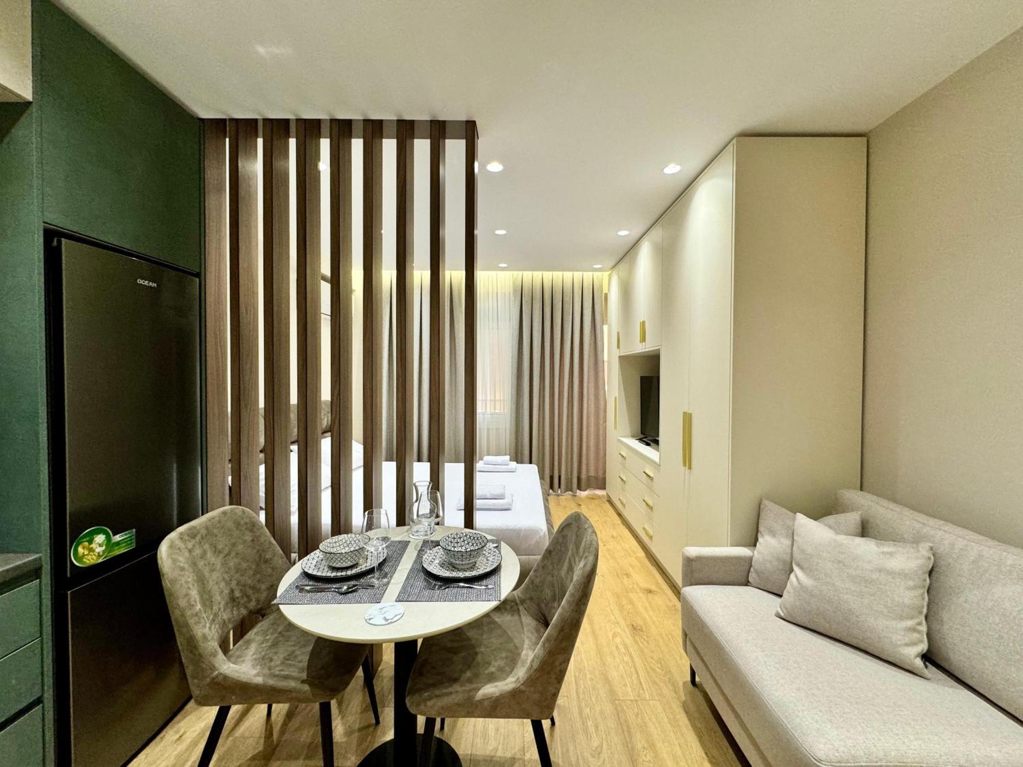 E&R Apartments At Myslym Shyri Tirana Extérieur photo