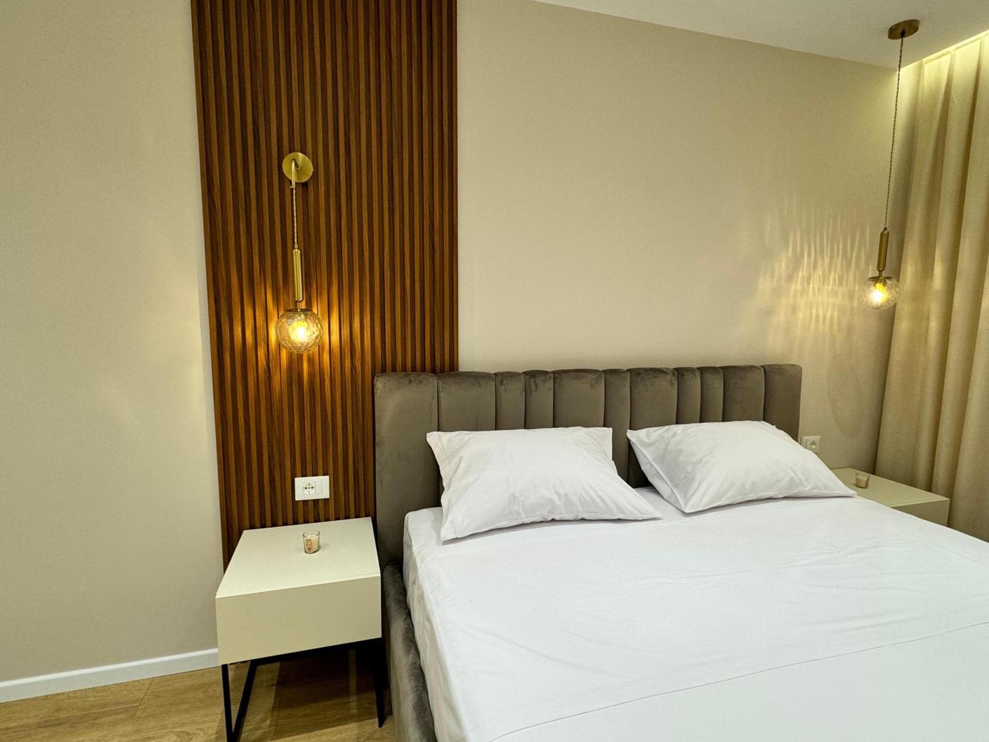 E&R Apartments At Myslym Shyri Tirana Extérieur photo